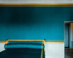 Robert Polidori, Chambre de Marie-Louise Bonaparte, Chateau de Versailles, 2008 © Robert Polidori, Courtesy Camera Work Gallery